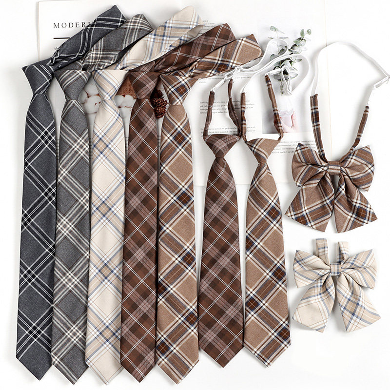 Brown retro plaid small tie for women, easy to tie, Japanese preppy style, striped short men's graduation gown bow tie for women.
