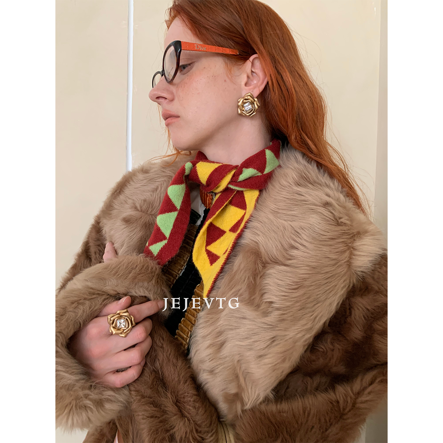 2025冬季时尚必备：天然原生态小湖羊皮毛一体西装领外套🧥如何选择？