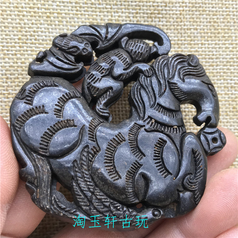 Antique jade collection Xiuyu high ancient jade put a piece of jade immediately Fenghou old pendant pendant old object ornament