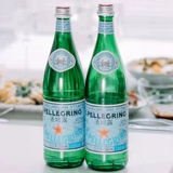 12 бутылок всей коробки итальянской газовой газовой воды Св. Пило. Надувная натуральная минеральная вода 750 мл пить сасало вода