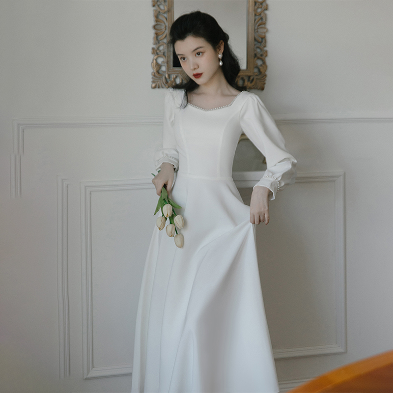 White fitted dress, advanced spring brace, french style, high-quality style