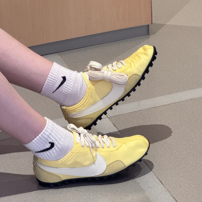 Nike Nike Women's Shoes Moon Shoe Og Classic Waffle Sports Casual Shoes Running Shoes Moon Landing Shoes Iw0955