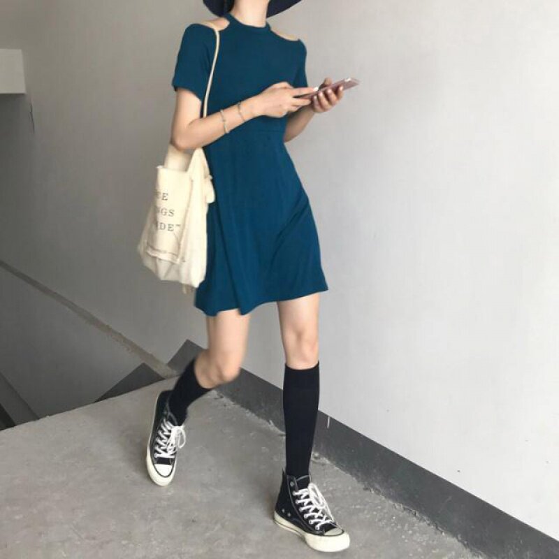 2020 new Summer Korean version Ins design sensation small crowdsourced pure color foreign dress with a long version of skirt children