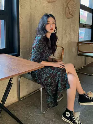 Ren Xiaoyi Lit e mode sito floral dress western style age reduction spring and Autumn 2021 new female split skirt