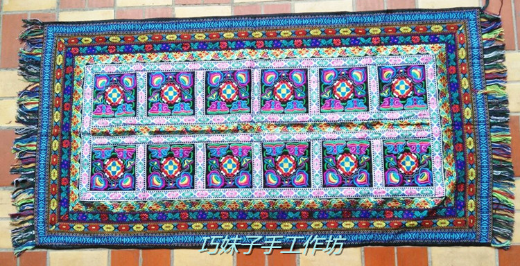 National Fengxin Mass Zhuang Chinese Retro Embroidery Pad Table Flag Bed Interior Decoration Cloth