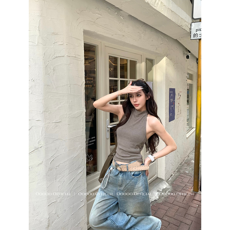 Oooooofficial「Shoulder Aesthetics」Slim-Fitting, Slimming, Pure and Alluring Backless High-Neck Knitted Halter Top for Women Oooooofficial「Shoulder Aesthetics」Slim-Fitting, Slimming, Pure and Alluring Backless High-Neck Knitted Halter Top for Women