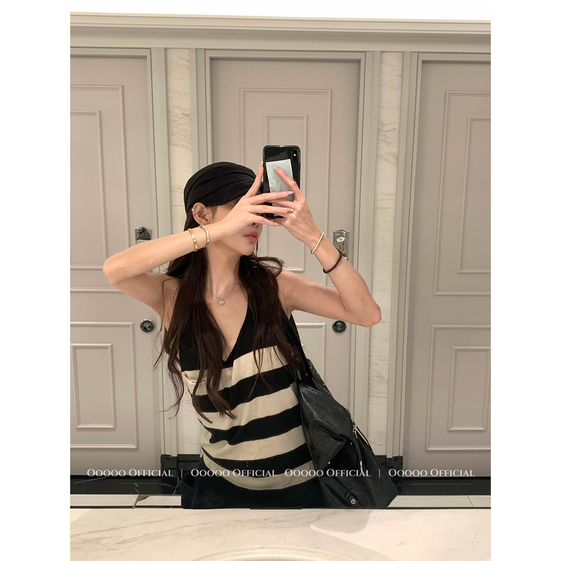 Oooooofficial「Classic Stripes」Simple and Casual Style, Slimming Pocket Striped Ribbed Knit Tank Top Oooooofficial「Classic Stripes」Simple and Casual Style, Slimming Pocket Striped Ribbed Knit Tank Top