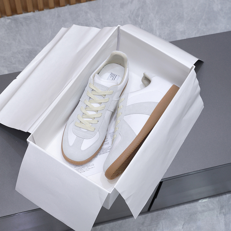 Top-Grade A-Level Retro German Training Shoes for Women and Couples, 26 New Models, Genuine Leather, Versatile Casual White Shoes, Flat Sneakers for Men, Trendy Top-Grade A-Level Retro German Training Shoes for Women and Couples, 26 New Models, Genuine Leather, Versatile Casual White Shoes, Flat Sneakers for Men, Trendy