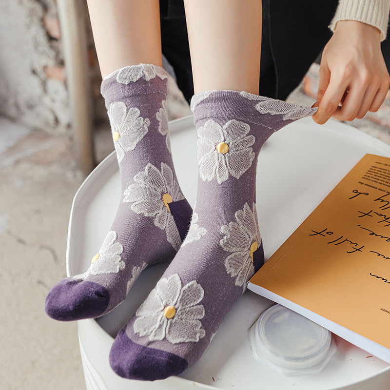Women's Sweet Flower Cotton Crew Socks A Pair display picture 2