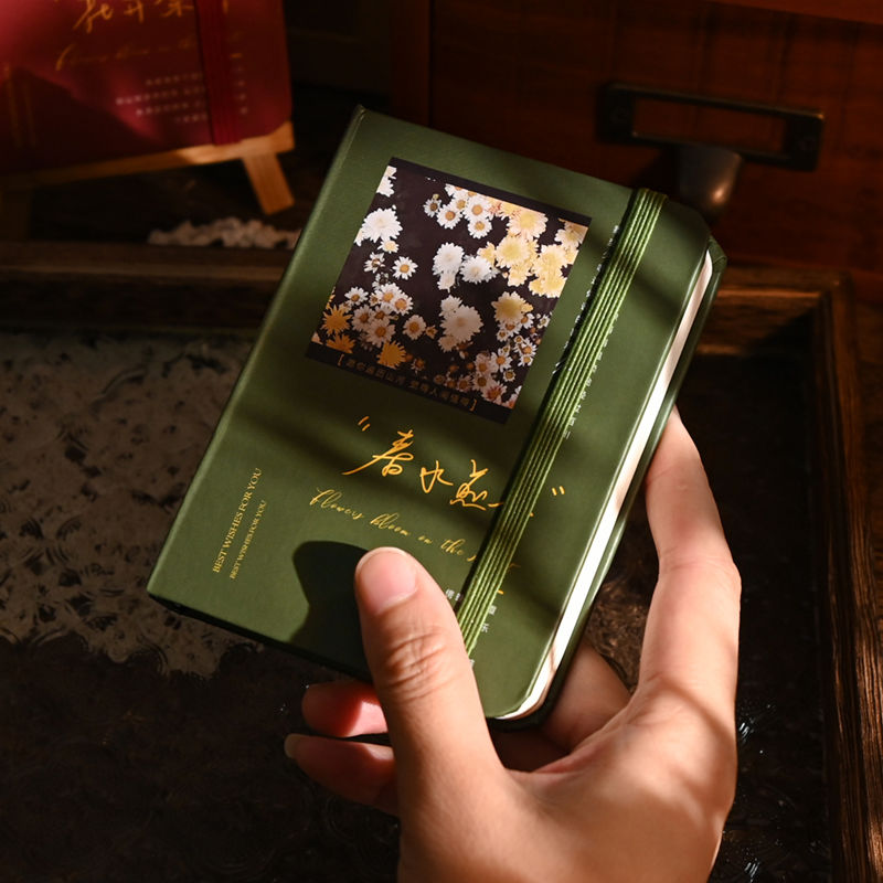 Fresh and small portable day notebooks notepad retro pocket carry-on small A7 Ben obsessed with your type of cross