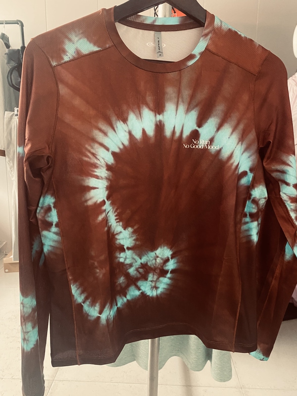 Tie-Dye Long-Sleeved T-Shirt for Women, Summer Thin Top, Dyed Sun Protection Cover-Up T-Shirt Tie-Dye Long-Sleeved T-Shirt for Women, Summer Thin Top, Dyed Sun Protection Cover-Up T-Shirt