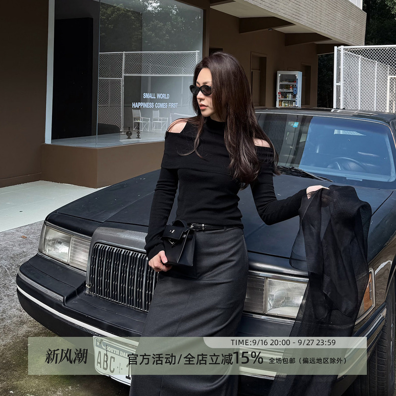 Wang Huanhuan Mslime【Ferry Holiday】Sheep Wool Half-High Collar Knitwear with a Stylish Off-Shoulder Design, Slimming Long Sleeves Wang Huanhuan Mslime【Ferry Holiday】Sheep Wool Half-High Collar Knitwear with a Stylish Off-Shoulder Design, Slimming Long Sleeves