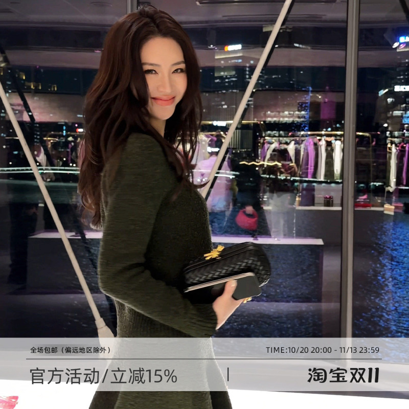 Wang Huanhuan Mslime【Dongyun】Sheep Wool Loop Yarn Sweater and Skirt Set, Thickened for Warmth, Simple Style
