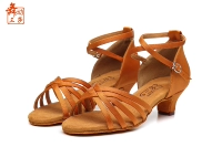 307 глубокий цвет кожи 4,5 см атлас