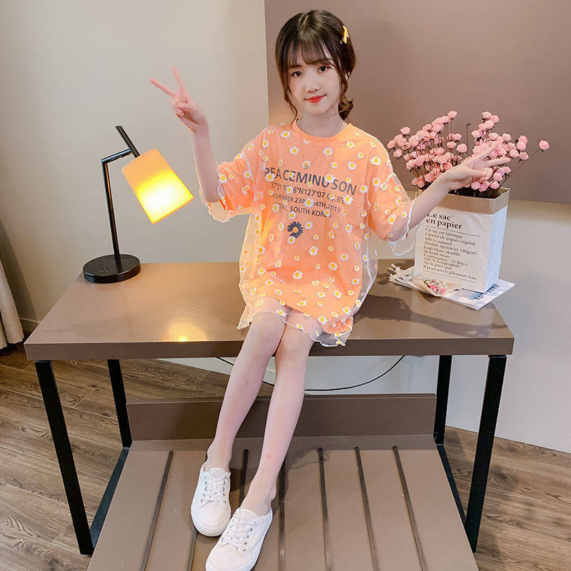 Children's short sleeves cute new gas mesh T-shirt girl clothes in the big child's long