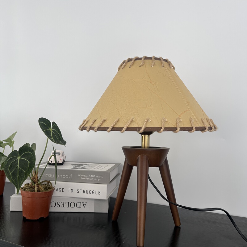 Retro Wooden Tripod Table Lamp with Hemp Rope Decoration and Conical Lampshade, Suitable for Study Room and Bedroom Ambiance Lighting, Chinese Style