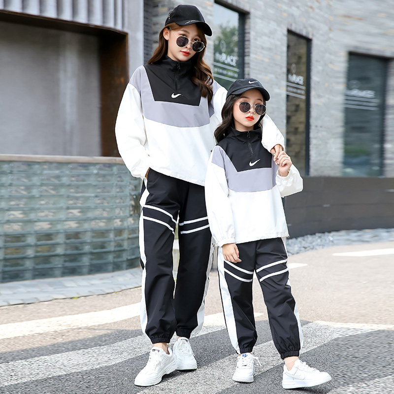 Different kind of pro-sub-dress spring mother women's clothing sports collage suit foreign spring autumn Korean version mother-son two sets of damp