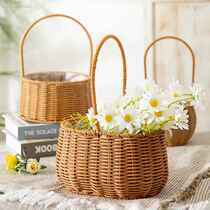 Manufacturer of straw woven rattan flower baskets wall-mounted storage boxes portable flower baskets creative rattan plastic flower arrangements gift bags