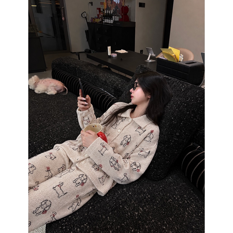 Korean Style Cartoon Puppy Jacquard Half-Velvet Pajamas for Women, Winter Fleece-Lined Warm Cardigan Home Wear Set, Can Be Worn Outside