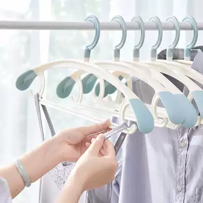 Plastic non-marking hanger wide shoulder dry and wet drying can not afford to pack household non-slip clothes rack wardrobe adhesive hook