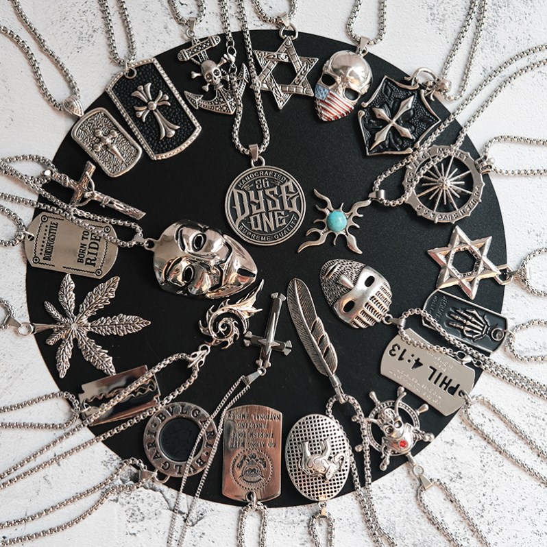 Boys necklace accessories for children's boys tide jewelry Korea 2022 new cool street dance fashion hip hop pendant