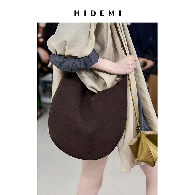 Hidemi【Nazha's Style】Yesterday I Was the Moon Series Streamlined and Elegant Versatile Women's Crescent Handbag