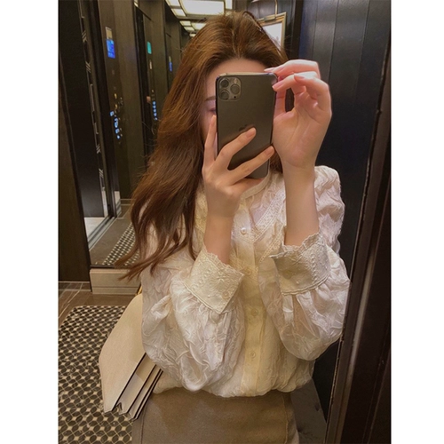 2024 Spring New French Chic High-End и красивая кружевная базовая рубашка высокая модная внутренняя одежда для женщин для женщин