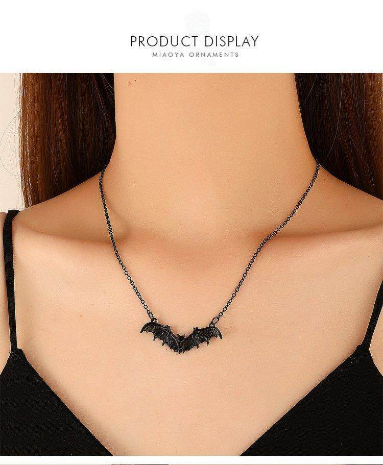Gothic Punk Bat Necklace - Halloween Bat Pendant Jewelry for Women O1CN01iSn9kD1WmeMrw8oWh !!2210486742831
