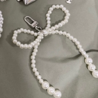 Из жемчуга, с бантиком