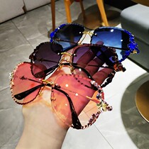 Sunglasses with diamonds Net celebrity ins sunglasses female diamond-encrusted Korean version of the tide street shot big face thin anti-UV sunglasses