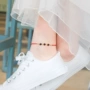 Vòng chân đỏ dây phiên bản tiếng Hàn của chàng sinh viên giản dị Sen Bộ những người ăn xin năm sinh của hạt chuyển nhượng vuốt ve vòng chân người mẫu nhí gợi cảm - Vòng chân lắc chân nữ