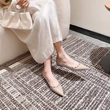 2025 Spring and Autumn New Style Studded Pointed Toe Women's Flat Shoes Patent Leather Soft Sole Loafers Flat Heel Women's Shoes