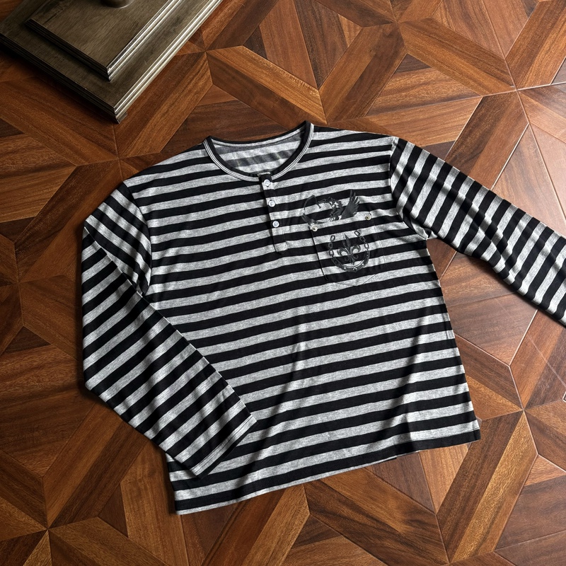 Dawnverse'Holy Kite Knight' Tencel Henry Collar Striped Print Studded Pocket Long Sleeve T-Shirt Street Style Dawnverse'Holy Kite Knight' Tencel Henry Collar Striped Print Studded Pocket Long Sleeve T-Shirt Street Style
