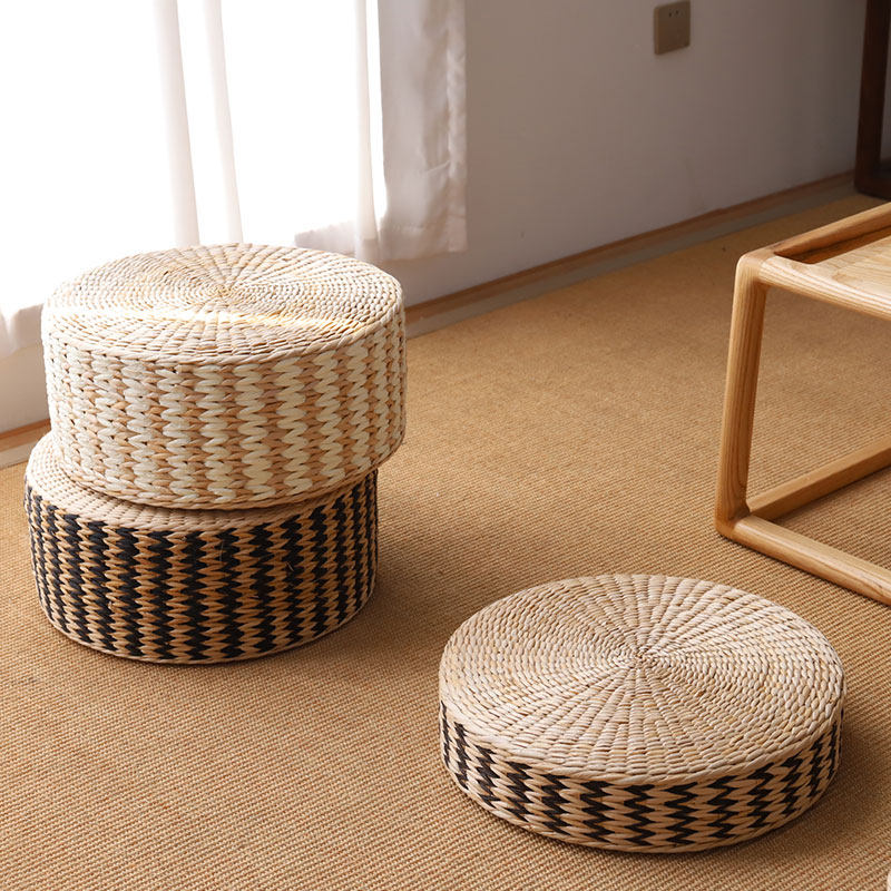 Home living room sitting pier coffee table next to the stool floor cushion tatami futon simple cushion balcony bay window cushion