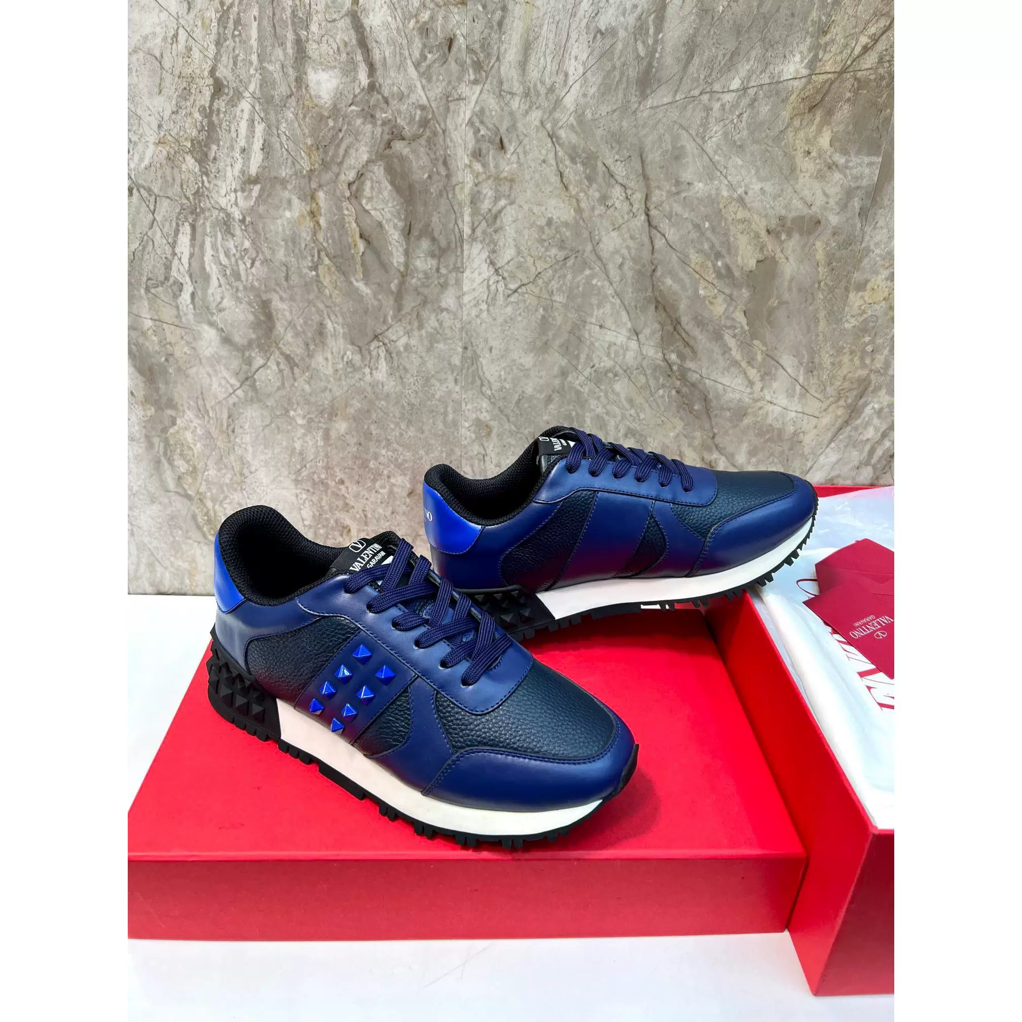 Покупка Valentino Valentino 23SS новая мода низкопрофильные обувь на шнуровке с толстой подошвой повседневные кроссовки для мужчин