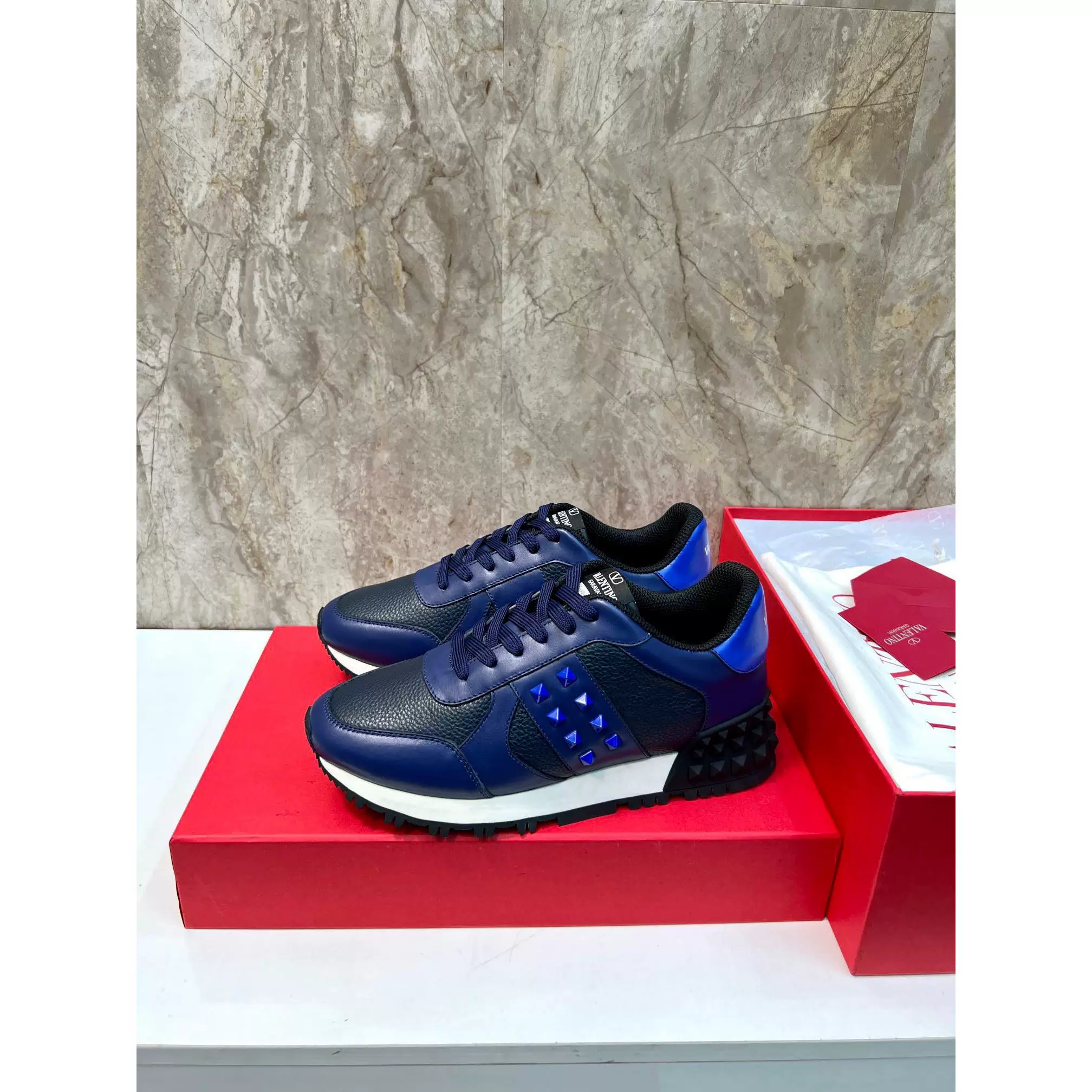 Покупка Valentino Valentino 23SS новая мода низкопрофильные обувь на шнуровке с толстой подошвой повседневные кроссовки для мужчин