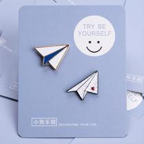 Small plane brooch ins tide cute men and women Japanese simple students personality lovers girlfriends badge bag accessories
