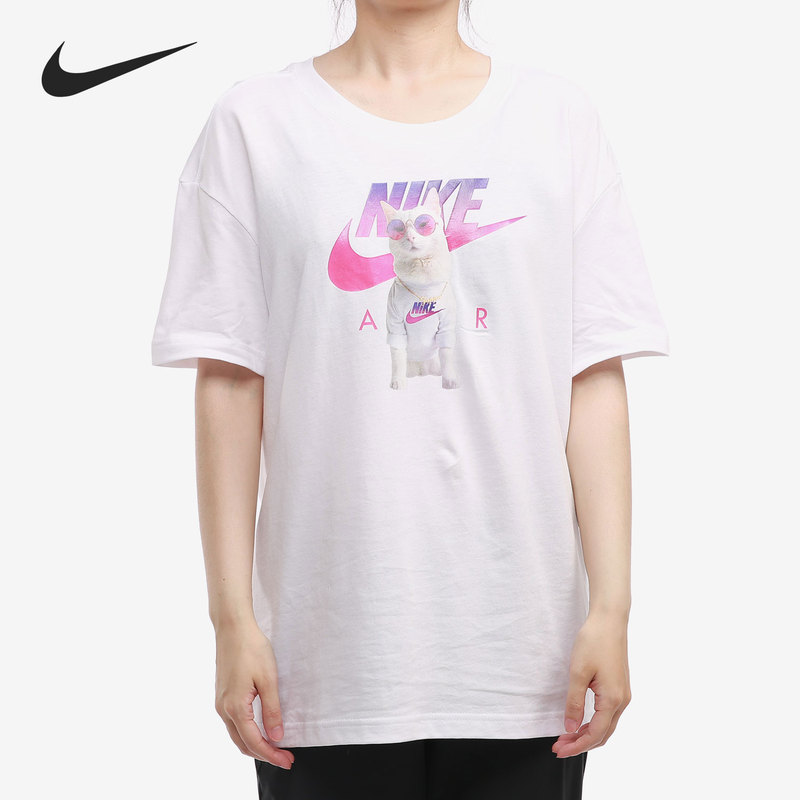 Nike/Nike Genuine New Season Women's Cartoon Cat Round Neck Short-Sleeved T-Shirt Dd1496-100 Nike/Nike Genuine New Season Women's Cartoon Cat Round Neck Short-Sleeved T-Shirt Dd1496-100