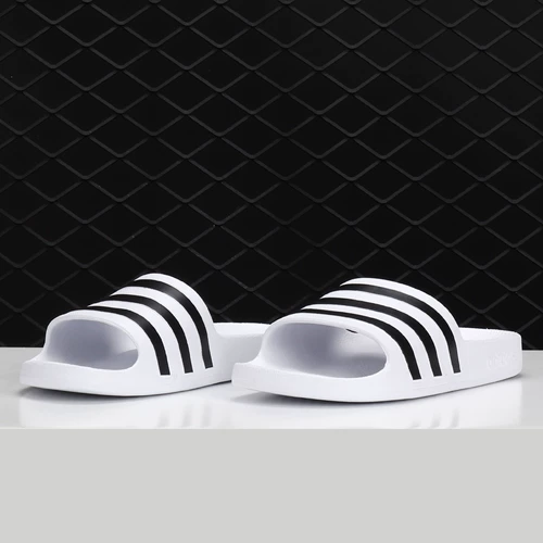 Adidas/Adidas Подлинные новые мужские и женские нейтральные черно -белые три -линии плавательные тапочки F35539