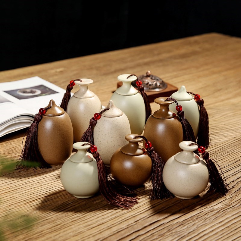 Ancient Wind Mouth Red Lipstick Box Cosmetics Small Ceramic Bottle Gourd Small Jars Grease Box Scents Powder Retro Medicine Bottle