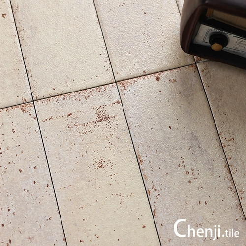 Ретро -ржавчатая конфеты глазурь с зерновой внешней стеной плитка вилла антикварная плитка фон стены стены магазин керамическая плитка