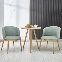 Чернила зеленый один стол и два стула