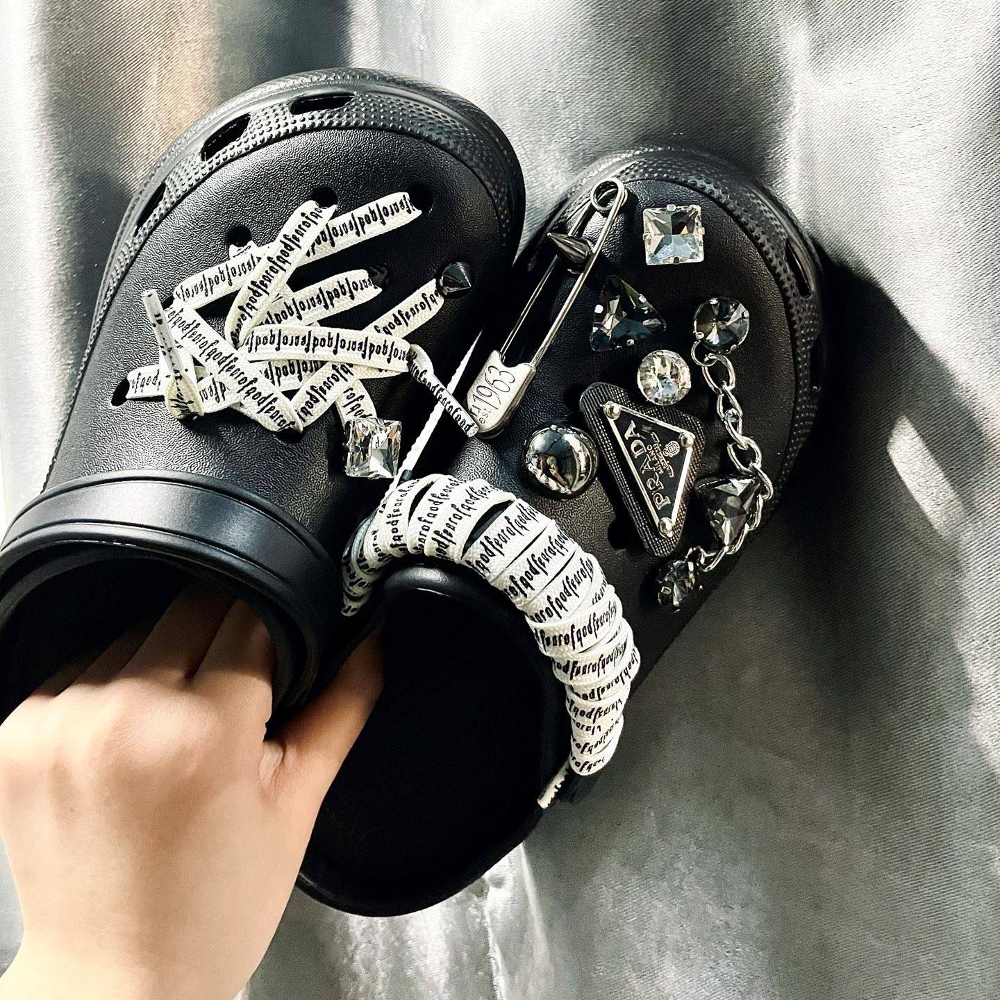 cross hole shoes accessories button DIY slippers crocs shoe flower fog shoelace crystal diamond triangle sign