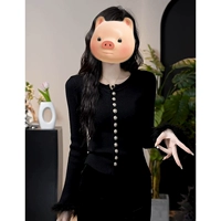 Черное [платье поздней осенью и ранней зимы/популярная куртка в этом году осень/проходящая зимняя теплое одежда/ниша, нестационарный топ/свитер темперамента/корейская одежда/MIU в Miu Qi Wear/Popult Top/Winter Wear в этом году]