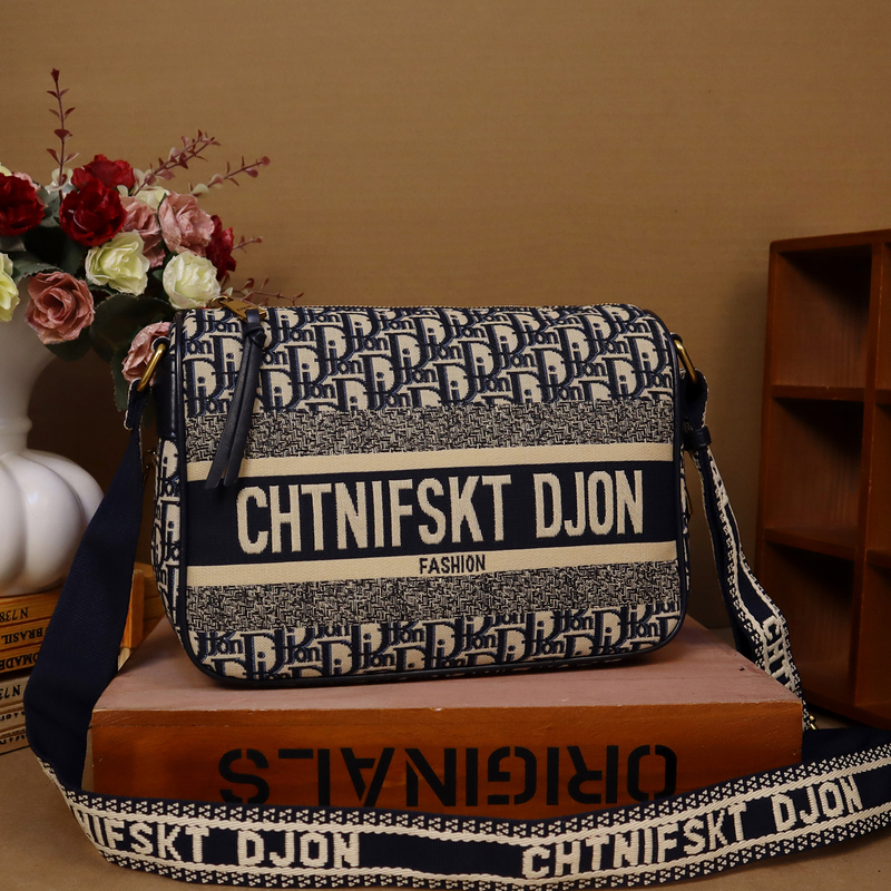 Small Square Bag for Women with Embroidered Floral Pattern, Pillow Bag for Women, 2026 New Model, Wide Shoulder Strap Crossbody Bag, High-End Versatile Messenger Bag