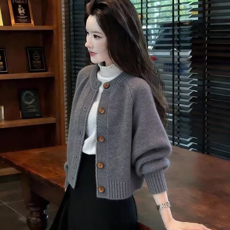 High-End Chanel-Style Elegant and Age-Reducing Knitted Cardigan for Women, 2026 Autumn and Winter New Fashion, Loose and Slimming Sweater Jacket High-End Chanel-Style Elegant and Age-Reducing Knitted Cardigan for Women, 2026 Autumn and Winter New Fashion, Loose and Slimming Sweater Jacket