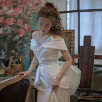 French light wedding dress 2021 new satin certificate small dress female simple fishtail retro welcome out yarn summer