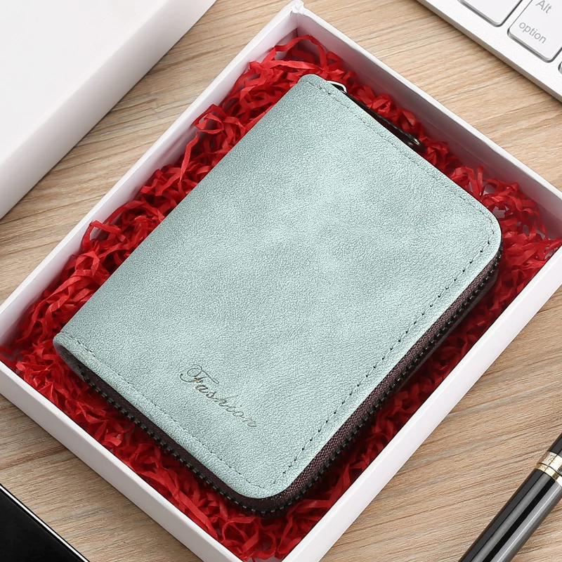 Кожаный кожаный? capacious card holder with zipper for men and women, small cards for driver's license, new collection
