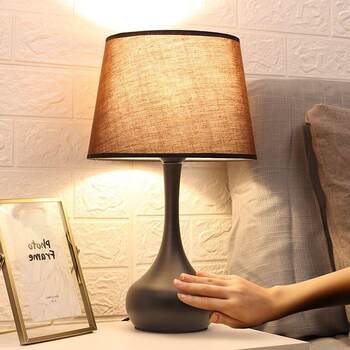 American-Style Table Lamp Bedside Lamp for Bedroom, Simple Modern Sensor Lamp, Cozy Nordic Table Lamp, Dimmable Touch Control