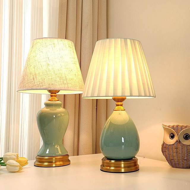 Ceramic Table Lamp for Bedroom, American-Style Simple Modern Ins-Style, Suitable for Girls, Home Use, Romantic and Cozy, Light Luxury Bedside Lamp